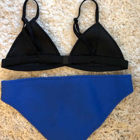 Triangl bathing suit - Picture 3 of 3